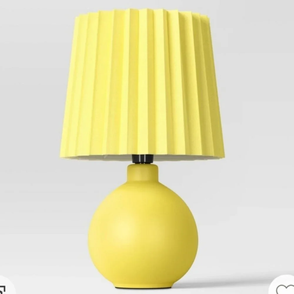 NWT! Room Essentials Set of 2 mini ceramic yellow table desk lamps